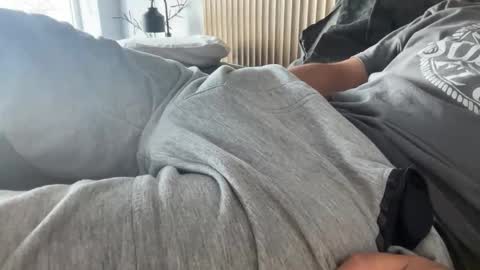 Snapshot of 3dwin96 chatting on 12-13-25, 10:37 3dwin96 online show from 12-13-25, 10:37