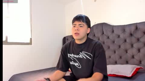 Snapshot of 3guy3 chatting on 11-07-25, 07:25 Guy 1 Guy 2 Guy 3. online show from 11-07-25, 07:25