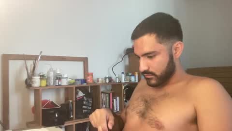 Snapshot of 3milio3milio chatting on 03-05-25, 04:02 3milio3milio online show from 03-05-25, 04:02