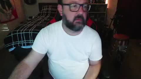 Snapshot of 3ndlessmike chatting on 06-10-26, 11:42 3ndlessmike online show from 06-10-26, 11:42