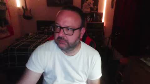 Snapshot of 3ndlessmike chatting on 06-27-26, 11:04 3ndlessmike online show from 06-27-26, 11:04