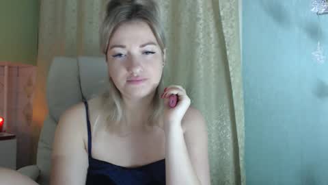 3sweetcandy3 online show from 11-20-25, 11:48