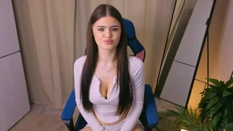 Eva online show from 03-31-26, 05:19