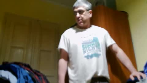 Snapshot of 41bigdick41 chatting on 04-24-26, 05:32 41bigdick41 online show from 04-24-26, 05:32