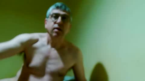 Snapshot of 41bigdick41 chatting on 04-29-26, 04:27 41bigdick41 online show from 04-29-26, 04:27