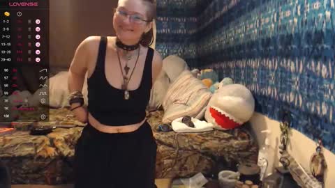 420stonerchick online show from 03-05-26, 02:13