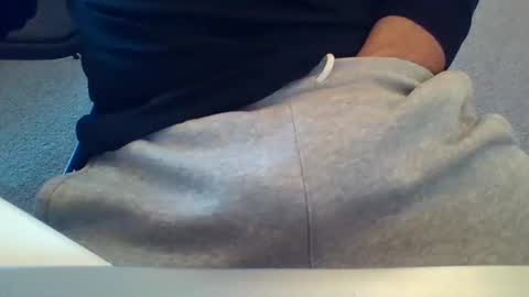 Snapshot of 4glz chatting on 09-18-25, 12:01 4glz online show from 09-18-25, 12:01