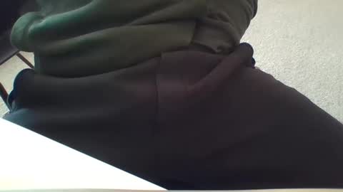 Snapshot of 4glz chatting on 09-30-25, 12:37 4glz online show from 09-30-25, 12:37