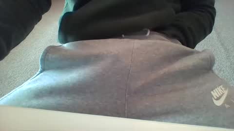 Snapshot of 4glz chatting on 10-23-25, 11:24 4glz online show from 10-23-25, 11:24