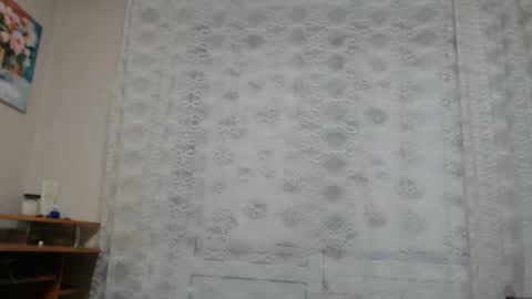 Snapshot of 50shades_of_wet chatting on 05-27-26, 01:57 Yana online show from 05-27-26, 01:57