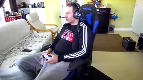 Larese Carlo online show from 02-15-26, 08:57