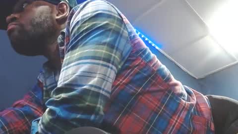 Snapshot of 5hbk chatting on 10-09-25, 09:29 Tettaz GetitJusy4ya online show from 10-09-25, 09:29