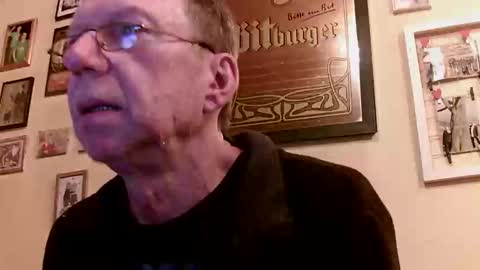 Snapshot of 64shorty chatting on 10-08-25, 05:21 64shorty online show from 10-08-25, 05:21