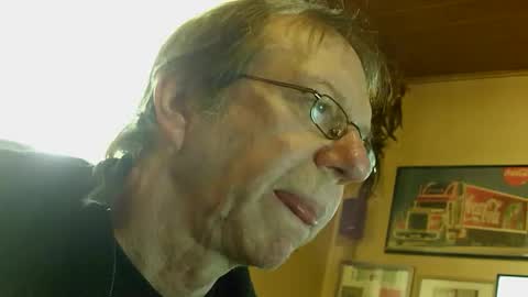 Snapshot of 64shorty chatting on 06-08-26, 01:11 64shorty online show from 06-08-26, 01:11