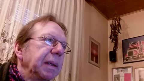 Snapshot of 64shorty chatting on 06-10-26, 07:18 64shorty online show from 06-10-26, 07:18
