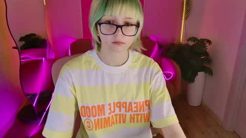Snapshot of 666_marshmallow chatting on 06-10-26, 08:35 Marsi online show from 06-10-26, 08:35