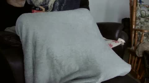 Snapshot of 66bear chatting on 11-02-25, 12:29 66bear online show from 11-02-25, 12:29