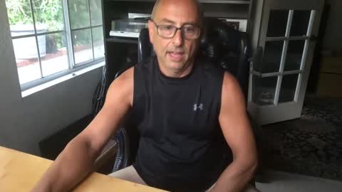 Snapshot of 66sexytime99 chatting on 09-13-25, 01:05 daddy vegas for single women and couples here online show from 09-13-25, 01:05