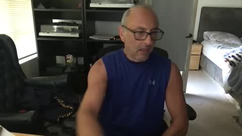 daddy vegas  for single women and couples here online show from 03-19-26, 11:20