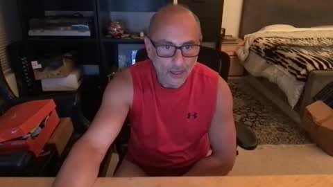 daddy vegas  for single women and couples here online show from 05-05-26, 03:36