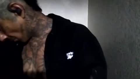 Snapshot of 69dick_fitzwell69 chatting on 01-01-25, 06:37 HUGH G RECTION online show from 01-01-25, 06:37