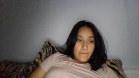 Snapshot of 69latina69 chatting on 10-27-25, 02:10 69latina69 online show from 10-27-25, 02:10
