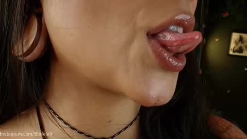 B R I E L A  online show from 03-11-26, 03:18