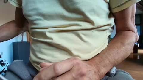 Snapshot of 6fun_cam chatting on 10-26-25, 01:28 Noha online show from 10-26-25, 01:28