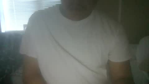 Snapshot of 6inchdog311997 chatting on 10-15-25, 01:11 Tristan online show from 10-15-25, 01:11