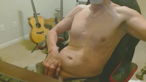 Snapshot of 6stringer62 chatting on 02-28-25, 09:04 6stringer62 online show from 02-28-25, 09:04