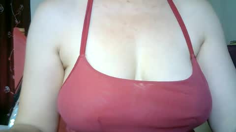 Snapshot of 77lilu chatting on 06-21-26, 10:18 Lilu online show from 06-21-26, 10:18