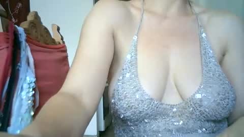 Snapshot of 77lilu chatting on 07-09-26, 10:30 Lilu online show from 07-09-26, 10:30
