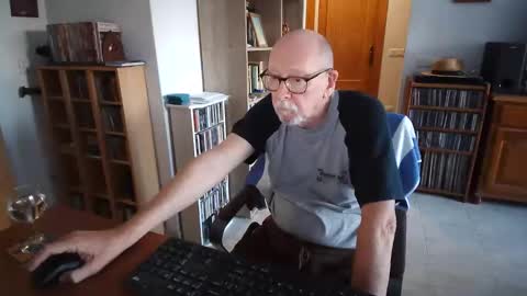 Snapshot of 7thsojourn chatting on 04-19-26, 06:10 Papi online show from 04-19-26, 06:10
