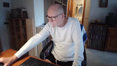 Snapshot of 7thsojourn chatting on 05-03-26, 08:09 Papi online show from 05-03-26, 08:09