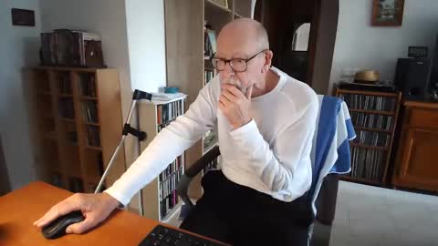Snapshot of 7thsojourn chatting on 05-09-26, 09:03 Papi online show from 05-09-26, 09:03