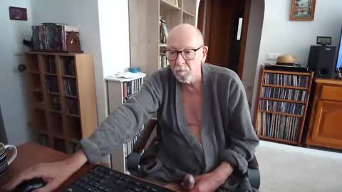 Snapshot of 7thsojourn chatting on 05-16-26, 08:55 Papi online show from 05-16-26, 08:55