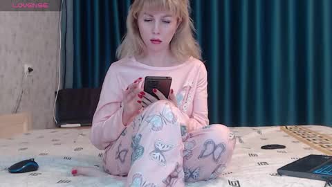 8000 Boginya online show from 01-16-26, 04:22