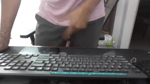 MROSE7080 online show from 05-25-26, 06:03