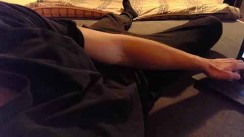 87johnny online show from 12-24-24, 08:05