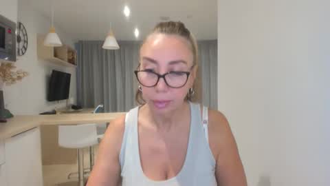 8ciara online show from 11-25-25, 07:52