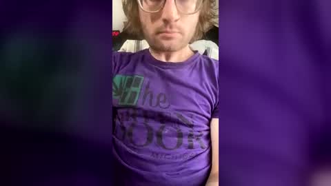 Snapshot of 94stoner chatting on 07-24-26, 02:59 Topher online show from 07-24-26, 02:59