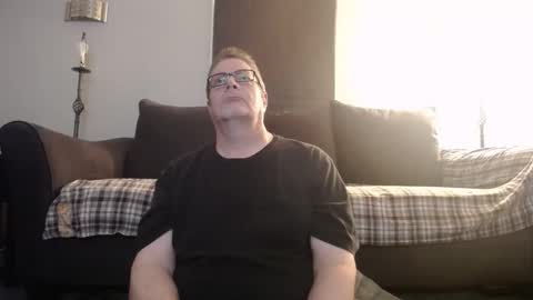 Snapshot of 989guy chatting on 05-09-26, 02:06 989guy online show from 05-09-26, 02:06