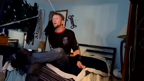 8over6 online show from 12-22-24, 10:04