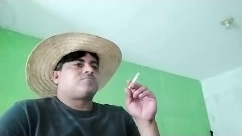 Snapshot of 9vinhocamshow chatting on 02-13-25, 11:28 9vinhocamshow online show from 02-13-25, 11:28