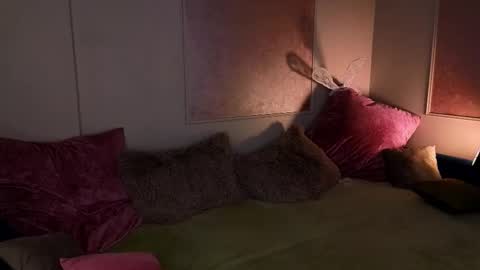 Willow online show from 10-16-25, 09:16