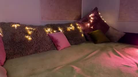 Willow online show from 11-12-25, 09:47