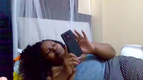 Snapshot of _abbey2 chatting on 05-16-26, 10:36 abbey online show from 05-16-26, 10:36