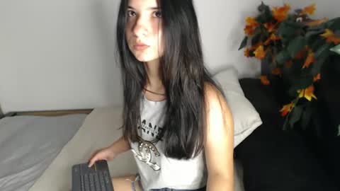 _abrill_20 online show from 10-18-25, 10:43