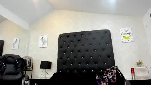 Snapshot of _alana_johnson chatting on 05-16-26, 01:13 _alana_johnson online show from 05-16-26, 01:13