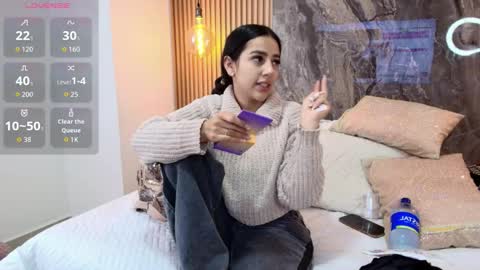 Snapshot of _alanajones_ chatting on 10-30-25, 12:28 ALANA online show from 10-30-25, 12:28